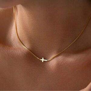 Elegant Gold Cross Necklace M566